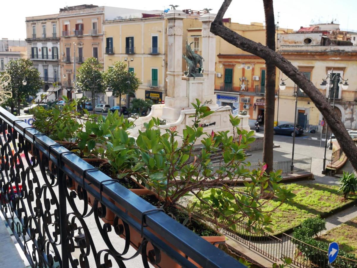 La Casetta Di Nonna Pina - Appartamento Con Cucina In Pieno Centro Torre Annunziata Dış mekan fotoğraf